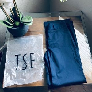 Women’s straight leg pants Size 6